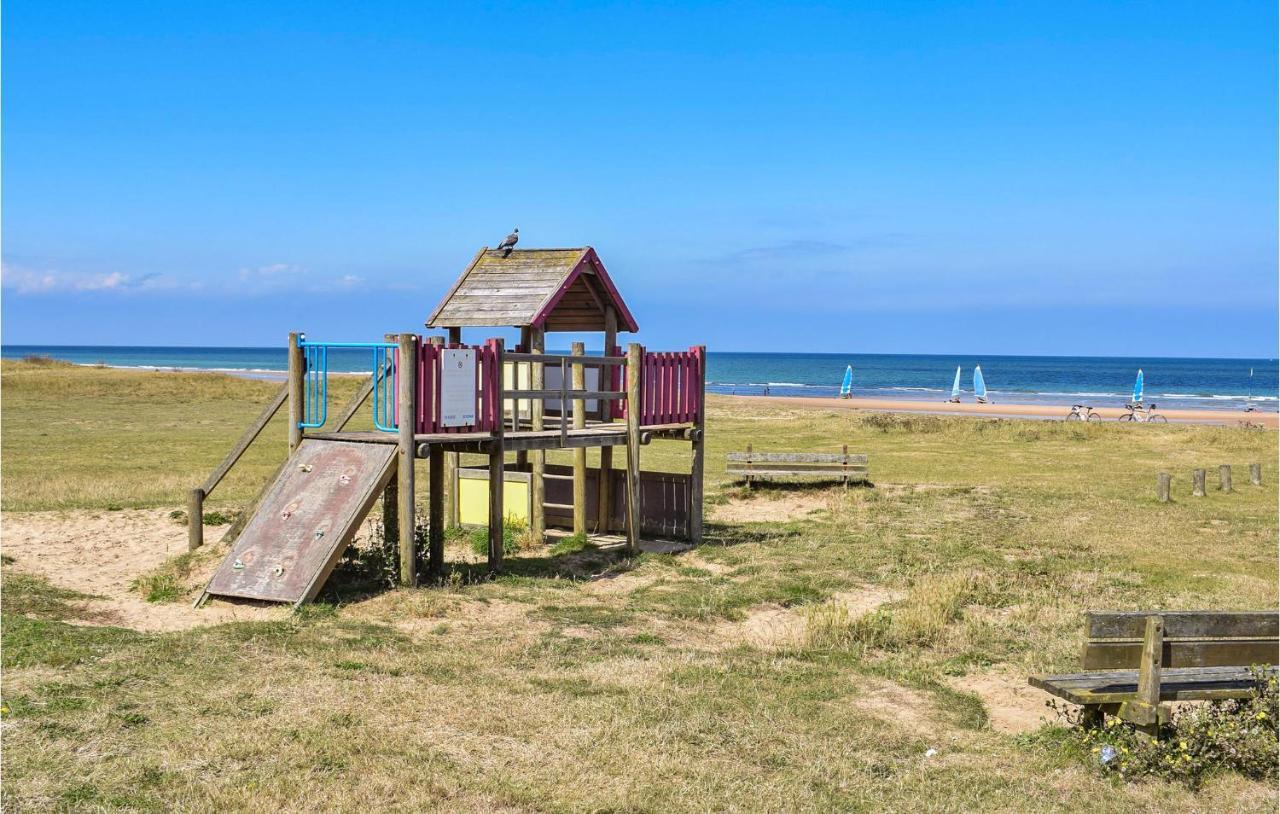4 Bedroom Cozy Home In Port-En-Bessin-Huppain Esterno foto